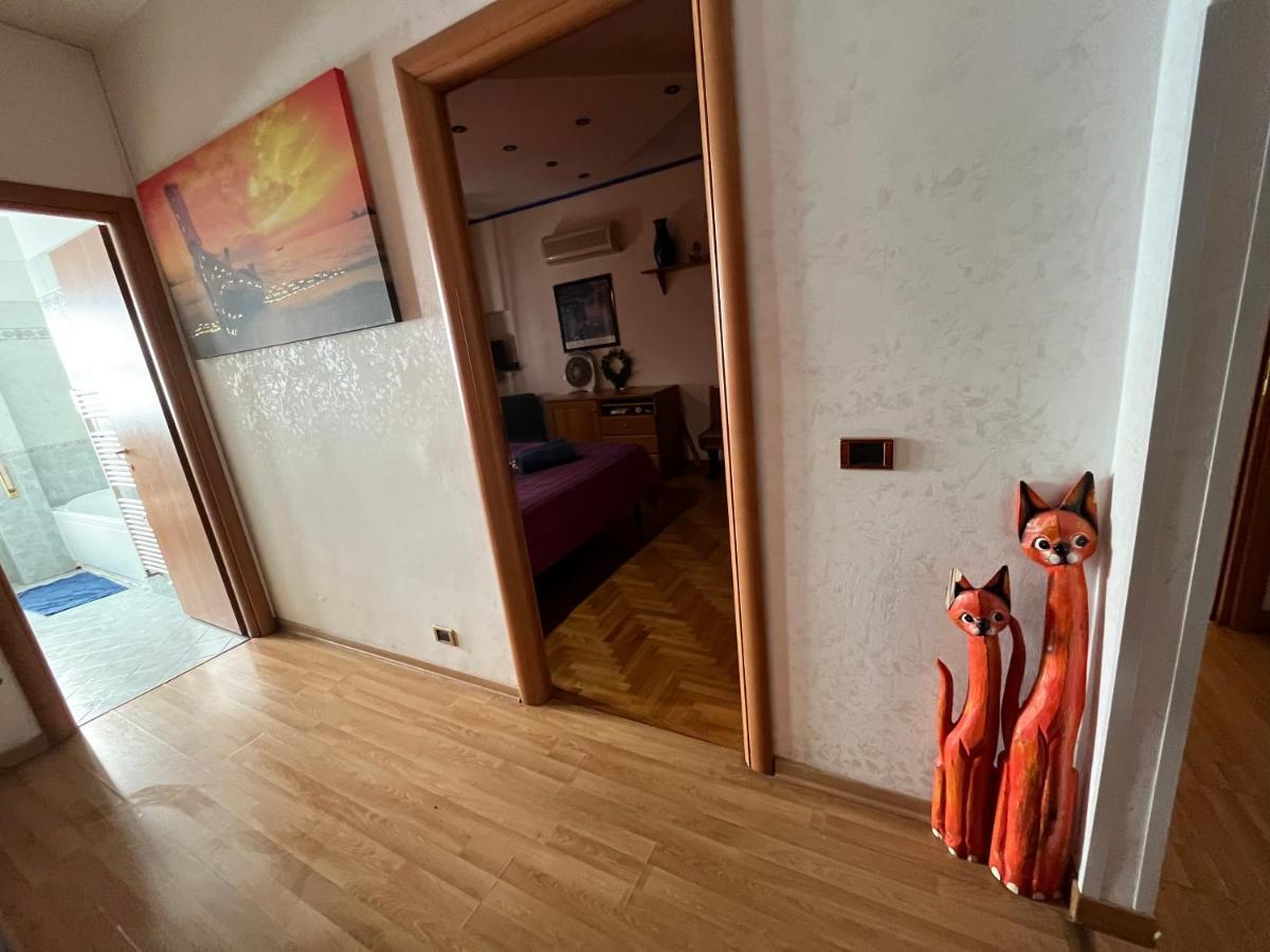 Julias Domus, T Apartment, Metro C Rome Bagian luar foto