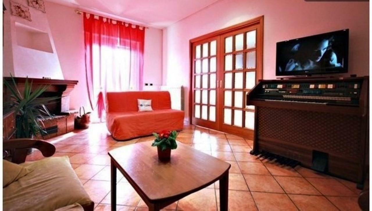Julias Domus, T Apartment, Metro C Rome Bagian luar foto